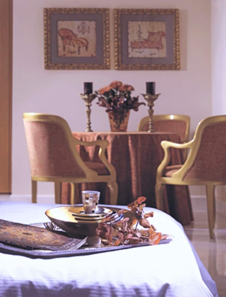 Фото Out Of The Blue Resort & SPA