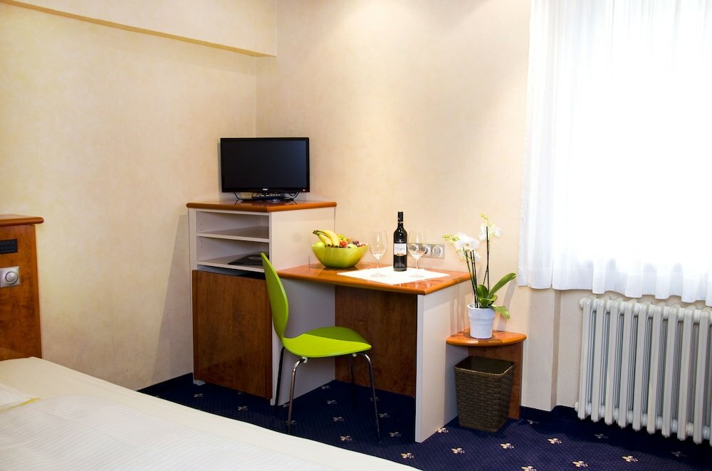 Фото Hotel Sonnenhof