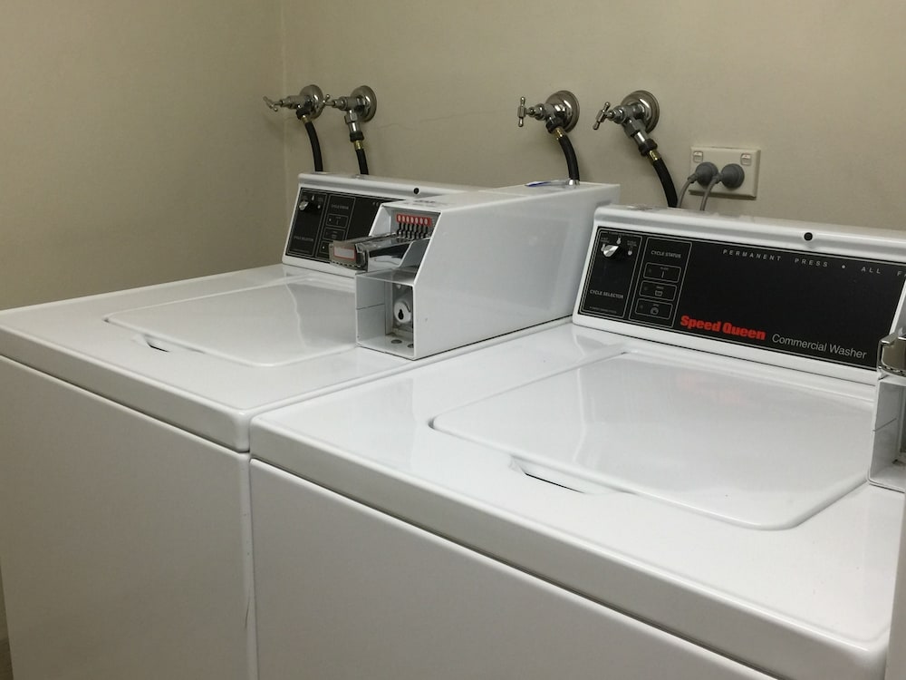 Фото Coogee Sands Hotel and Apartments