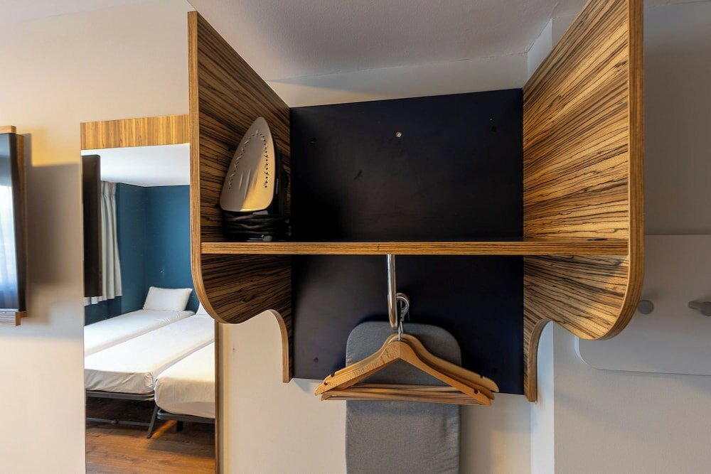 Фото Travelodge Barcelona Poblenou