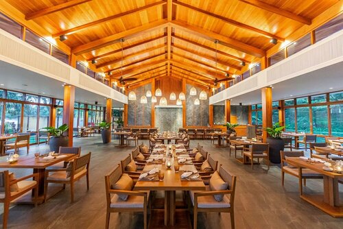 Внешний вид отеля The Surin Phuket в Чонге Тале, фото 4