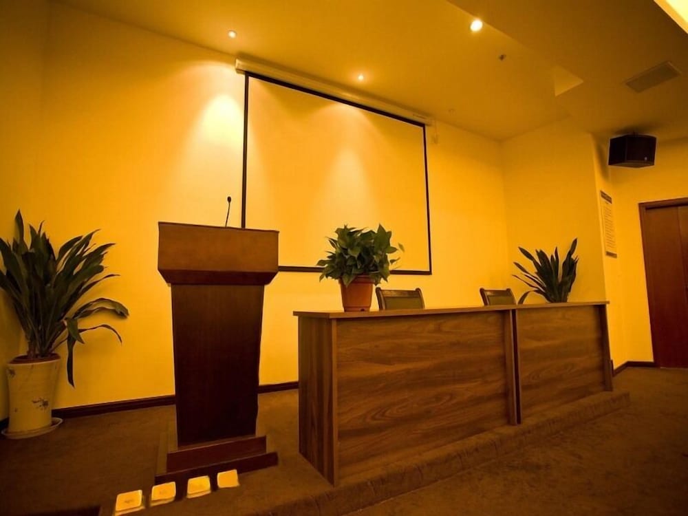 Фото Greentree Inn Suzhou Qimen North Street Likou Hotel