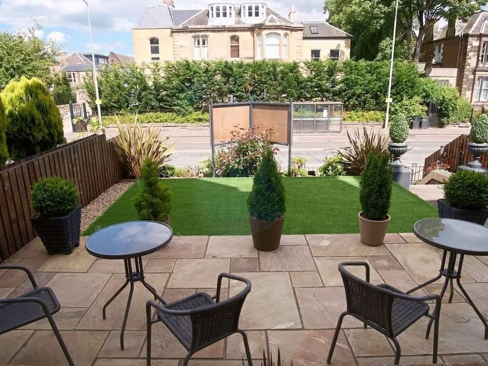 Фото 18 Craigmillar Park Guest House