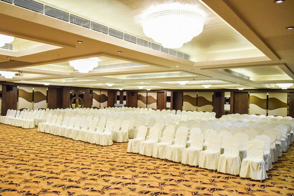 Фото Rg Royal Hotel and Convention