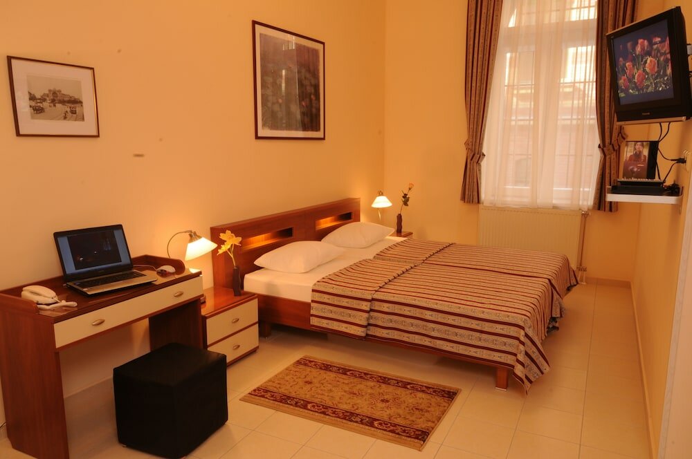 Фото Budapest Museum Central