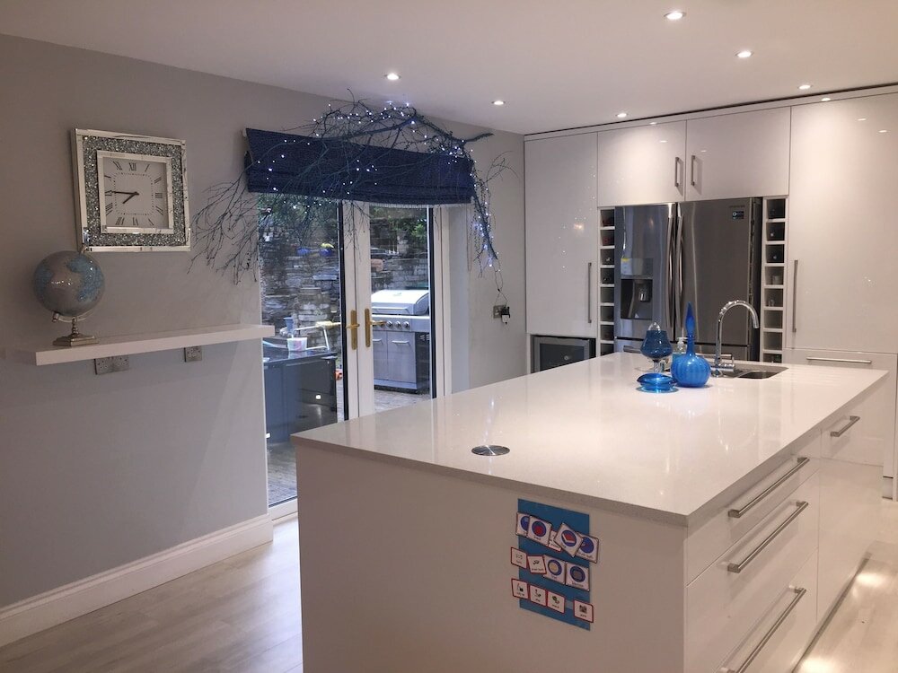 Фото Five Oaks Bed & Breakfast