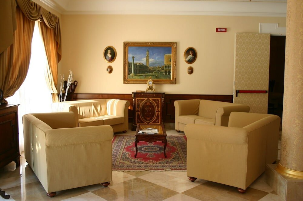 Фото Grand Hotel Palace