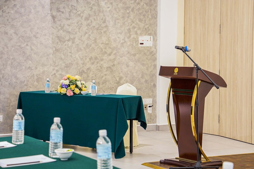 Фото Victoria Garden Hotel