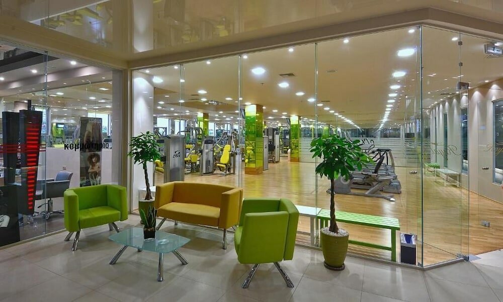 Фото Royal Heights Resort Villas & SPA