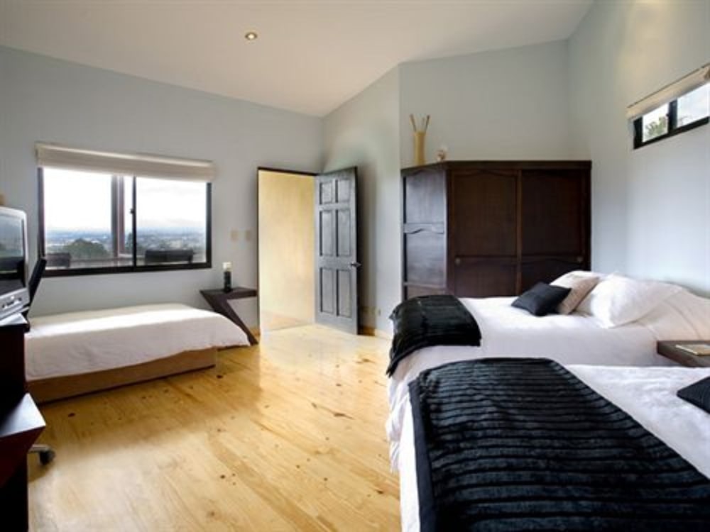 Фото Boutique Hotel Out of Bounds Costa Rica