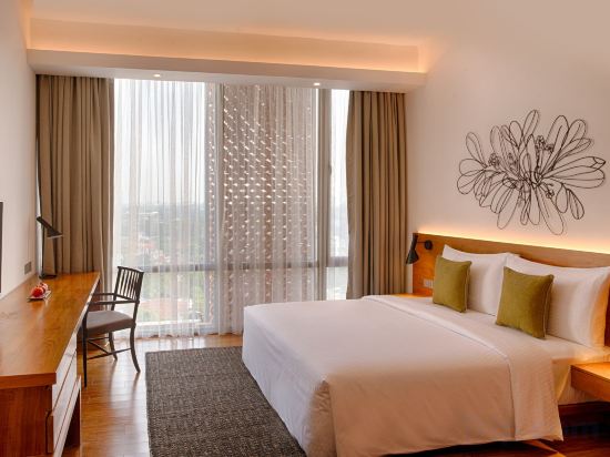 Фото Jetwing Colombo Seven