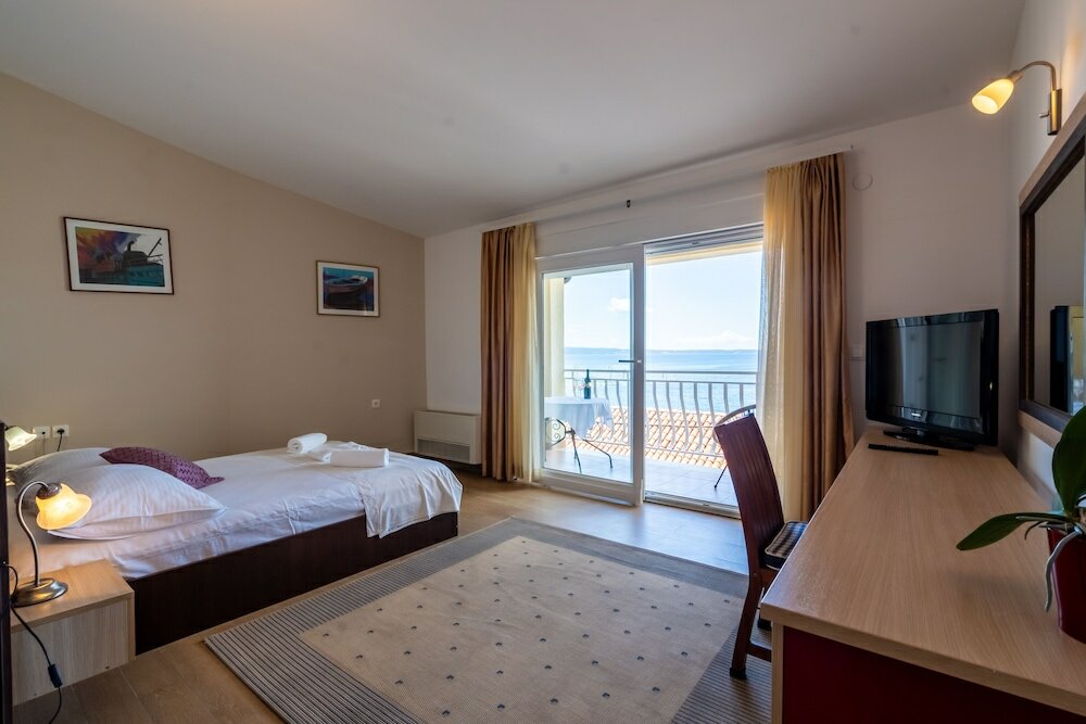 Фото Pansion Epetium
