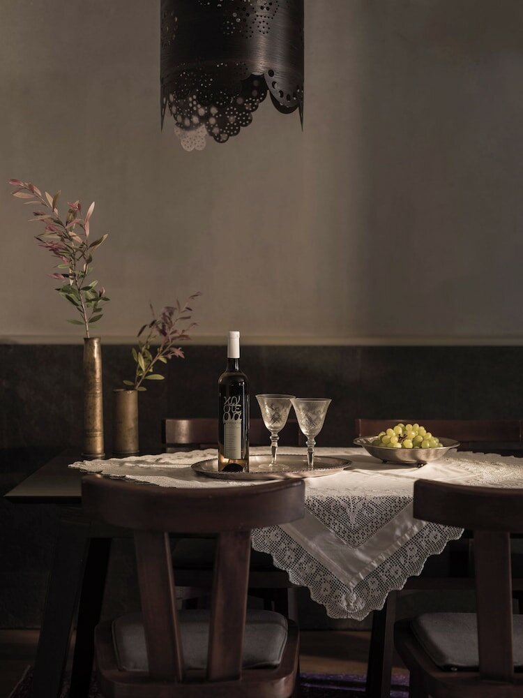 Фото Kinsterna Hotel