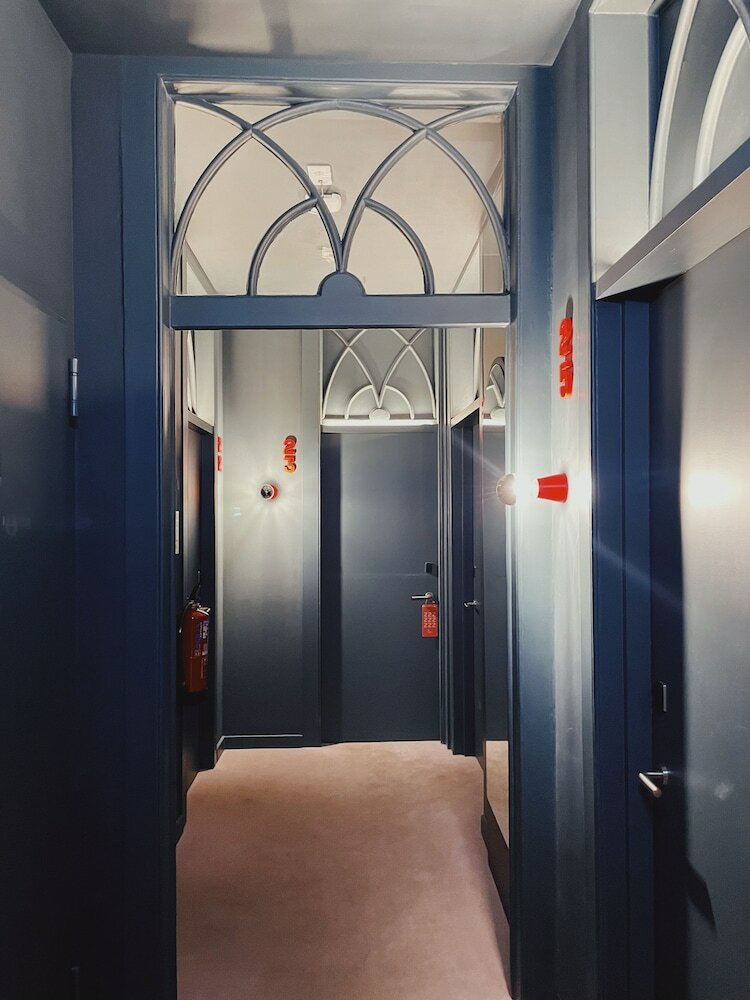 Фото Esqina Cosmopolitan Lodge