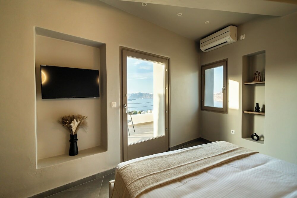 Фото Black Diamond Suites - Adults Only