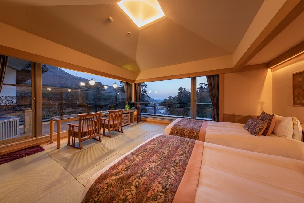 Фото Hakone Kamon