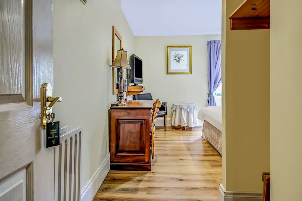 Фото Oyo Avenue House