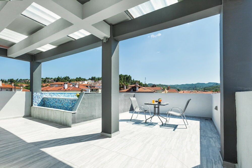 Фото Nymphes Deluxe Accommodation