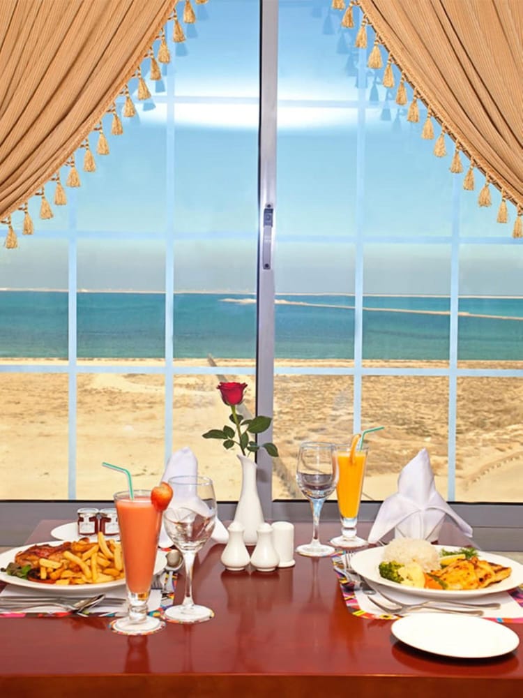 Фото Coral Jubail Hotel