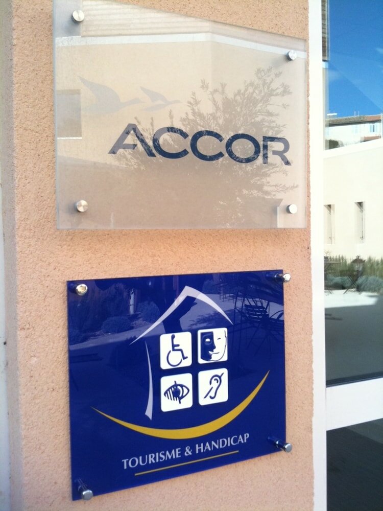 Фото First Inn Hotel