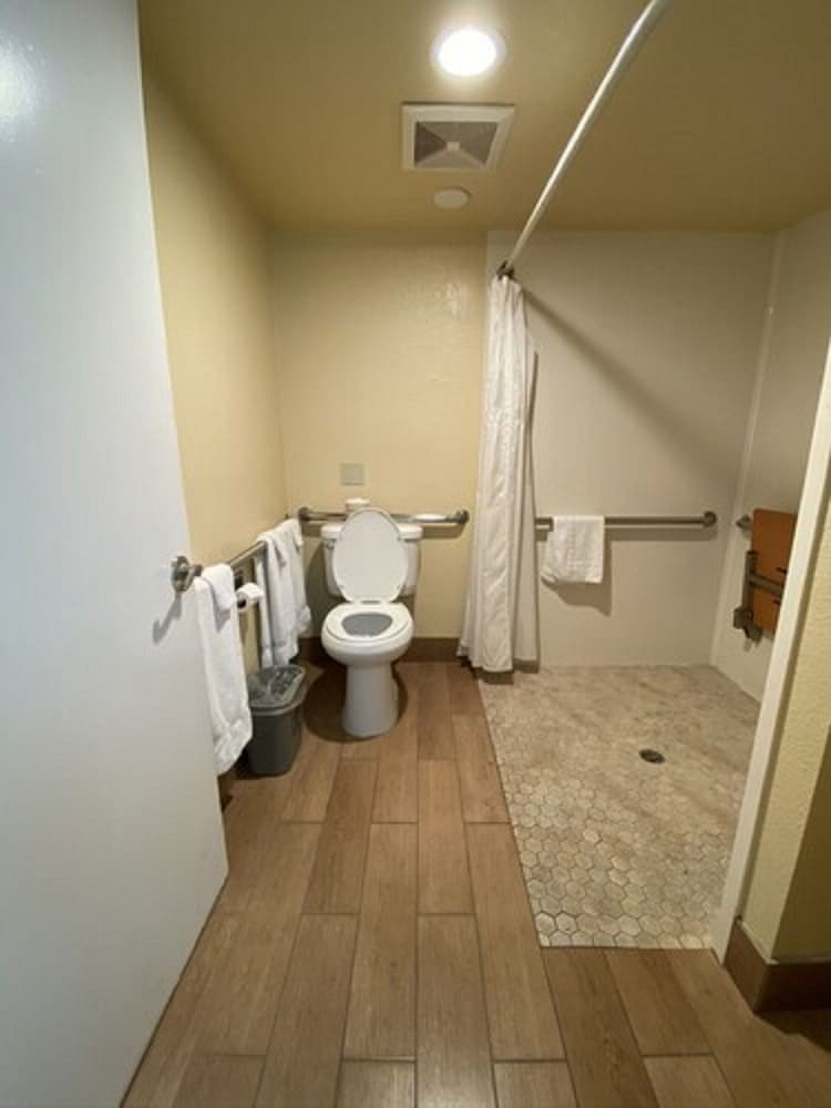 Фото Americas Best Value Inn Azusa Pasadena