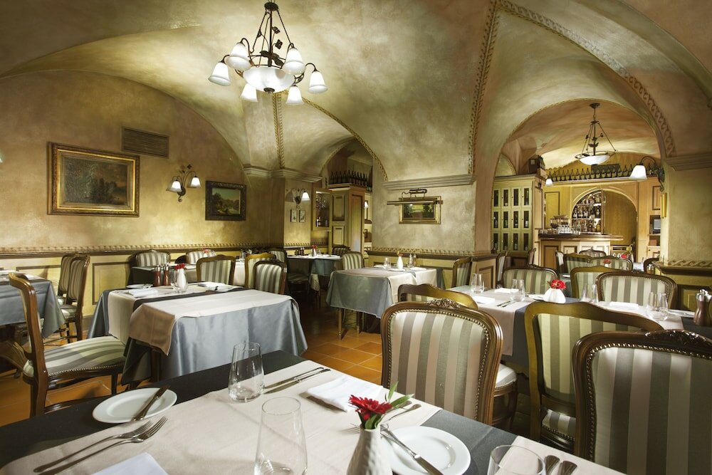 Фото Hotel Pod Vezi