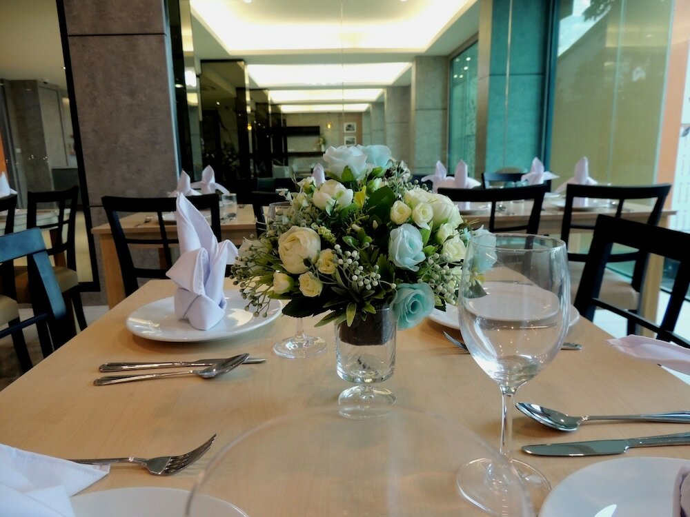 Фото The Raise Hotel