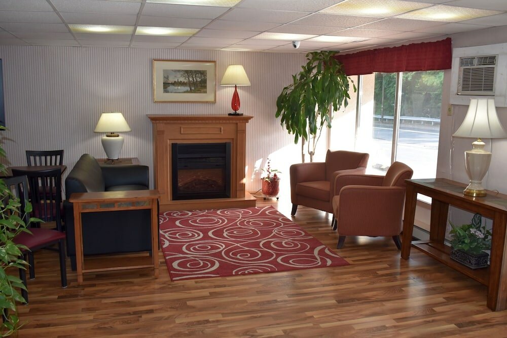 Фото Bridge Views Inn