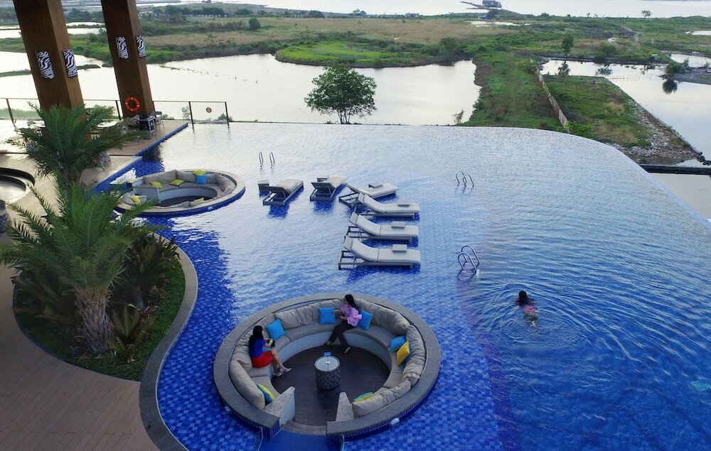 Фото The Rinra Makassar