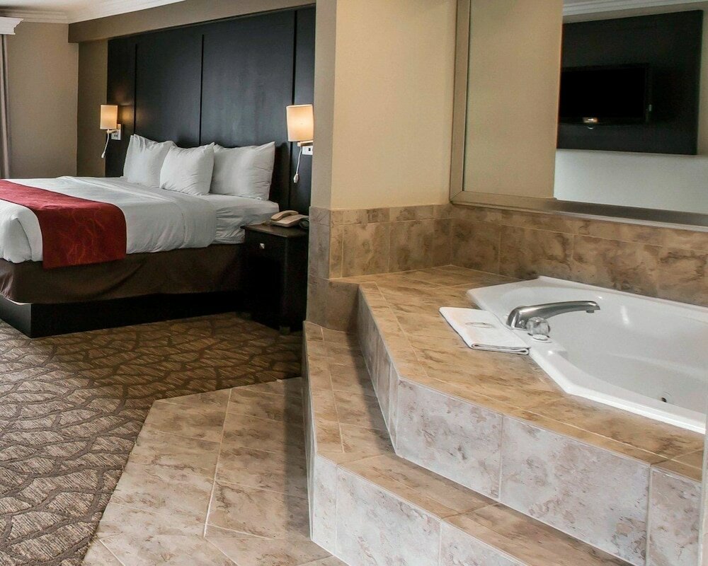 Фото Comfort Suites San Clemente Beach