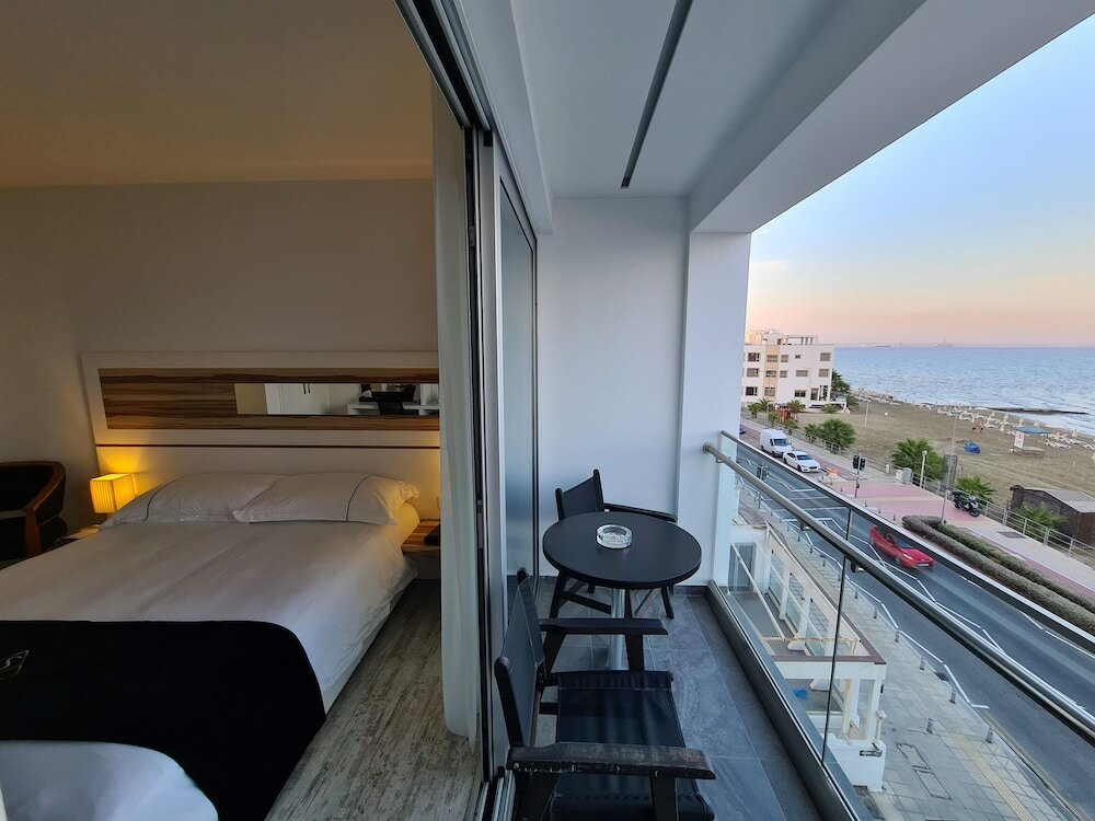 Фото The Ciao Stelio Deluxe Hotel