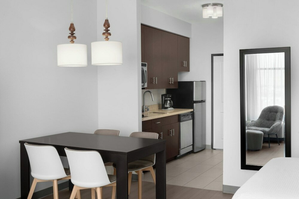 Фото TownePlace Suites by Marriott Carlsbad