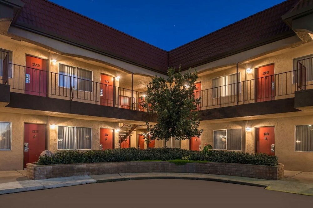 Фото Laurel Inn Motel