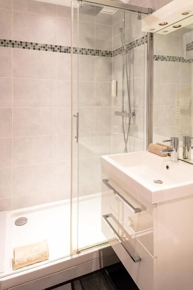 Фото Hotel Delavigne