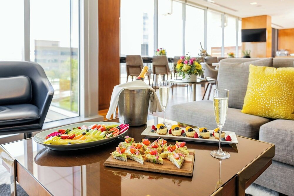 Фото Renaissance Dallas at Plano Legacy West Hotel