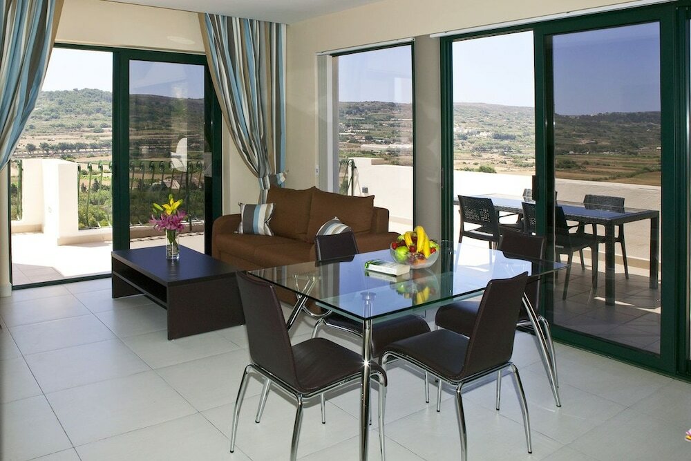 Фото Porto Azzurro Aparthotel