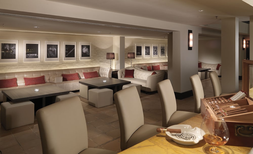 Фото MiCasa All Suite Hotel