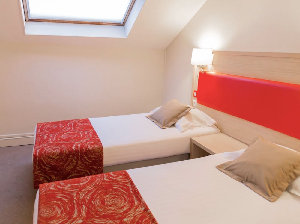 Фото D'win Hotel