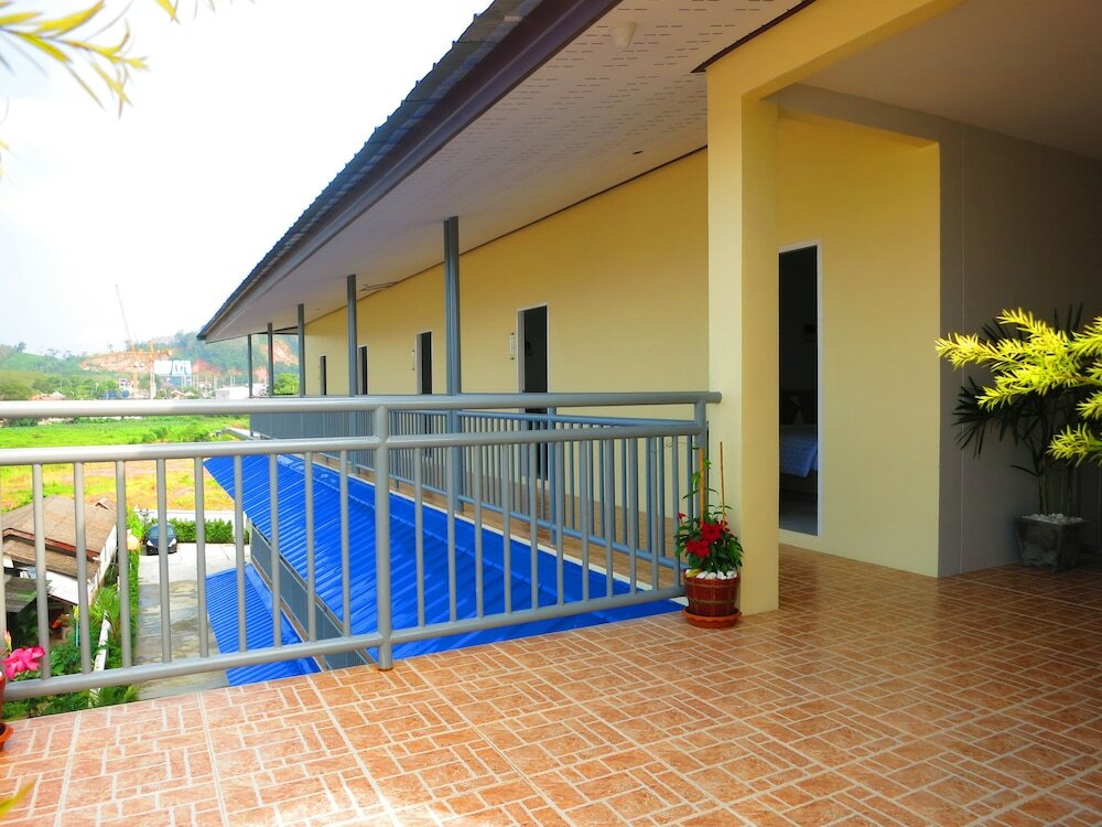 Фото Winrisa Place