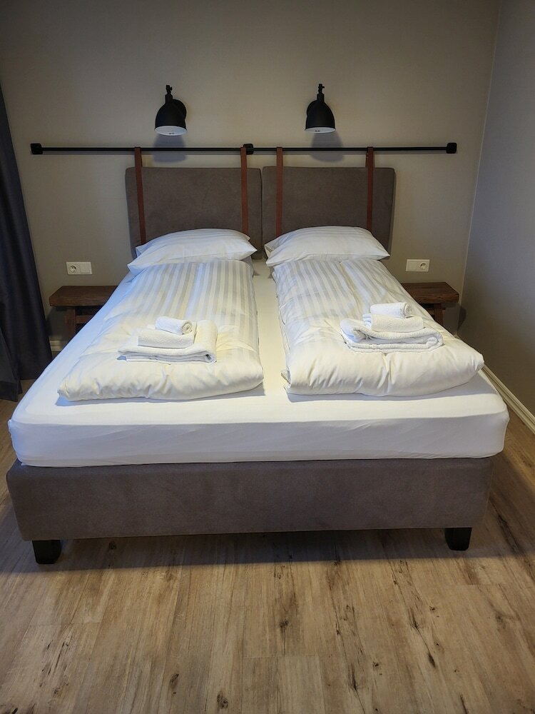 Фото Gistihusið - Lake Hotel Egilsstadir