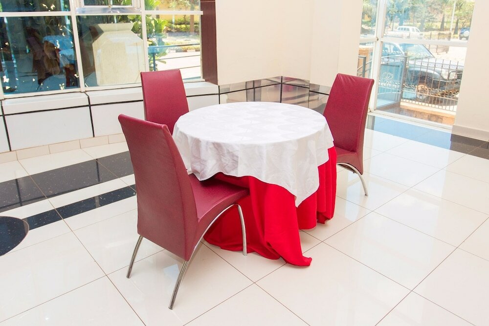 Фото The Mirror Hotel