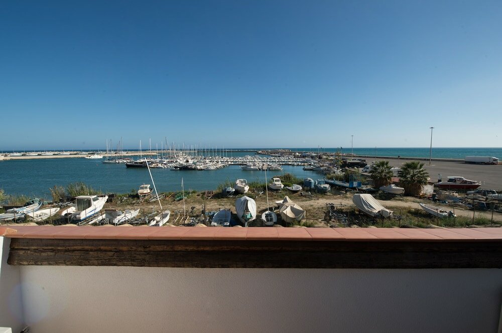 Фото Hotel Aliai