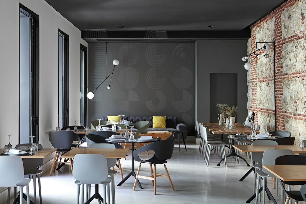 Фото Petit Palace Santa Bárbara