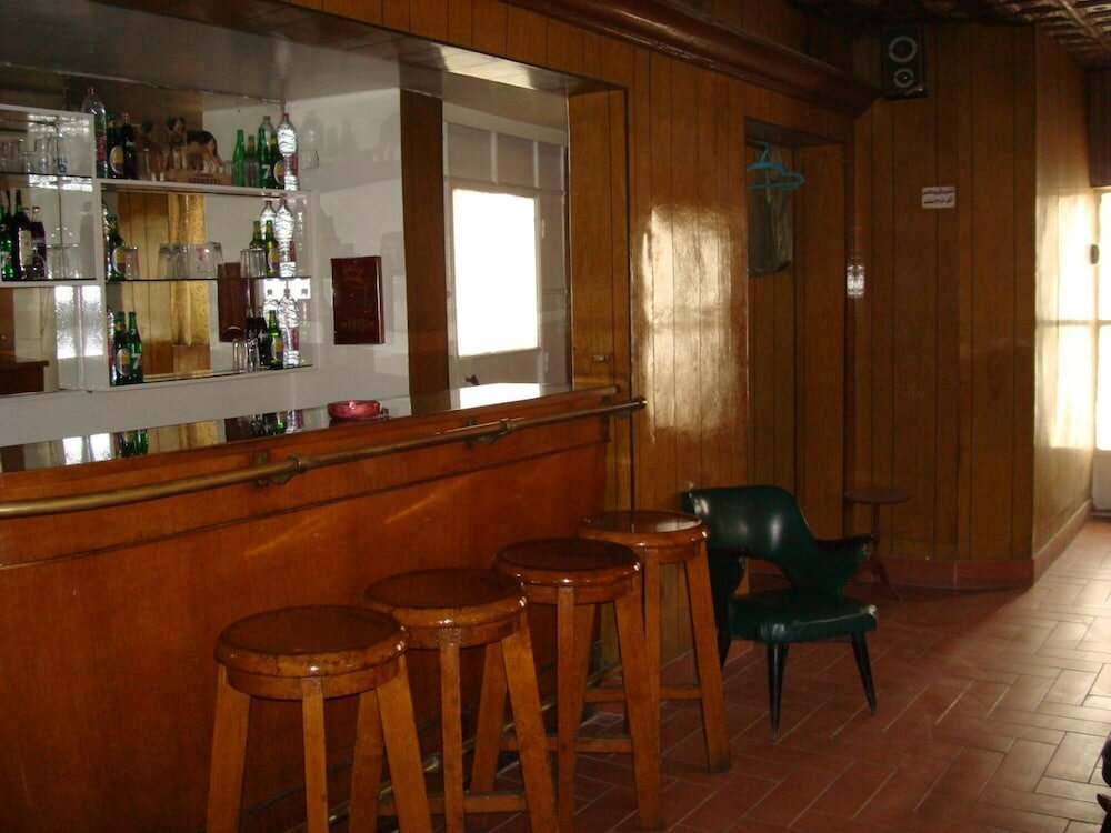 Фото Lotus Hotel