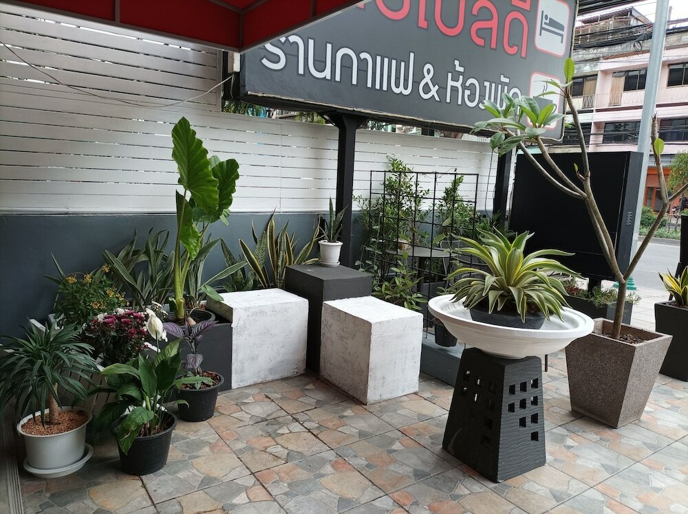 Фото Double D Rooms & Cafe