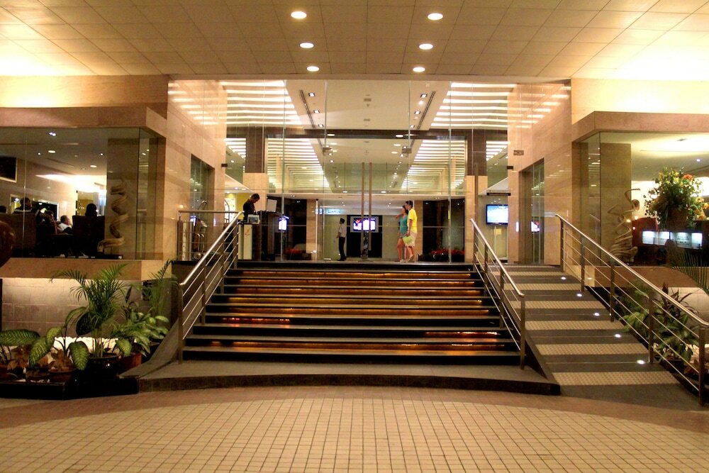 Фото Pacific Regency Hotel Suites