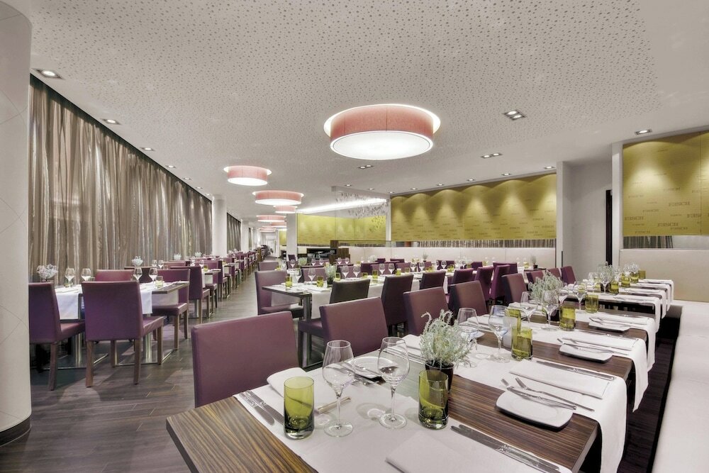 Фото Courtyard by Marriott Linz