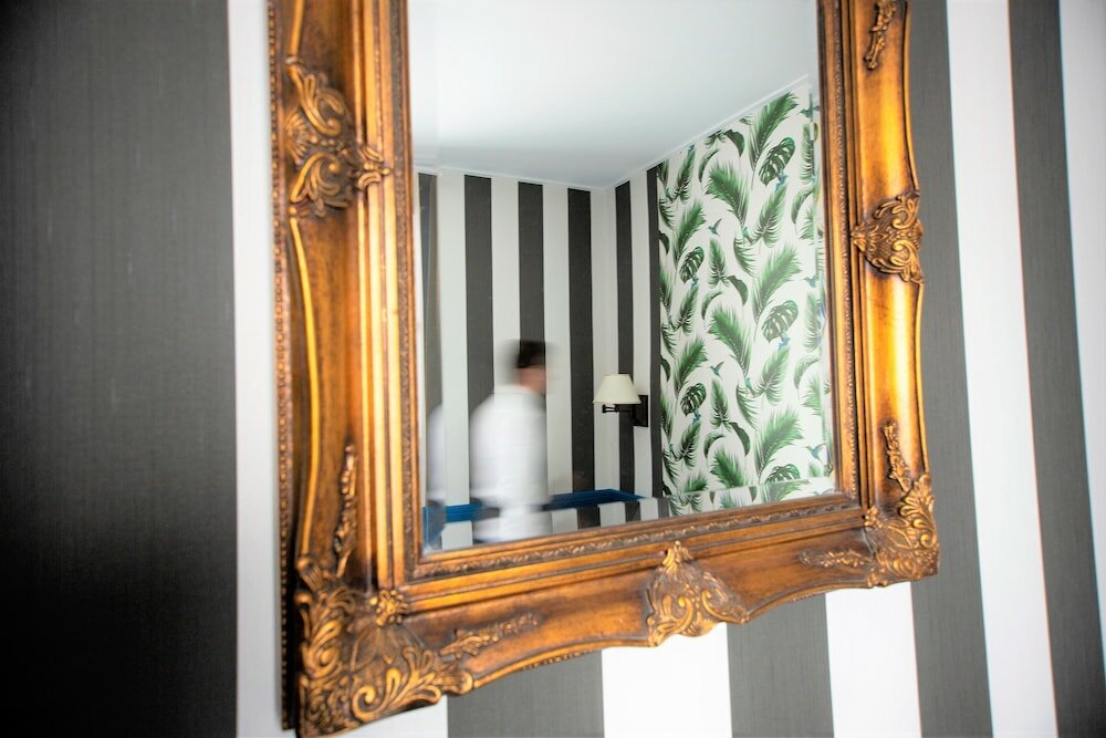 Фото Hôtel du Théâtre by Patrick Hayat