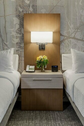 Внешний вид отеля Courtyard by Marriott in Portsmouth в Портсмуте, фото 5