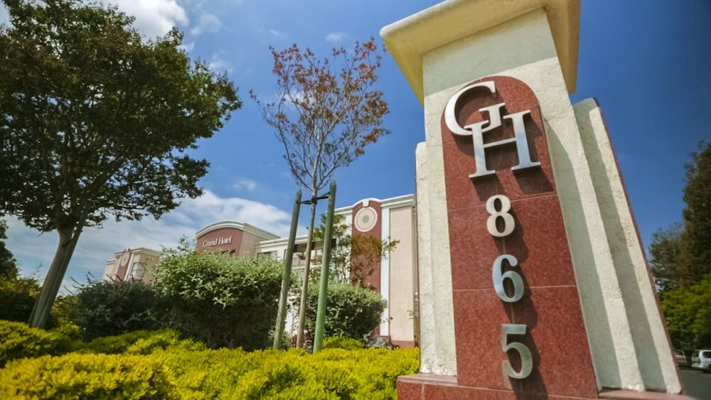 Фото The Grand Hotel